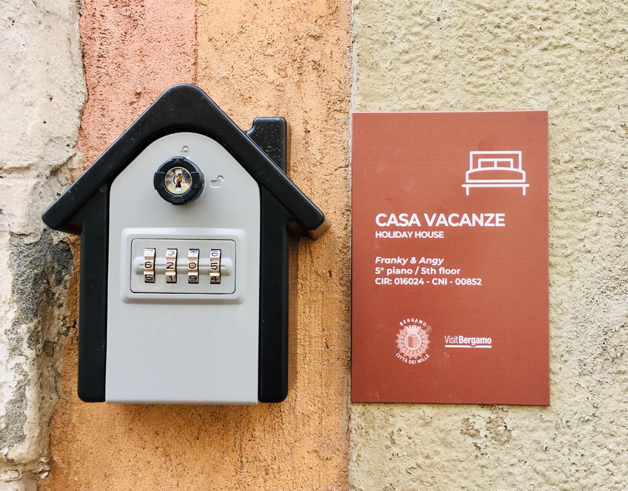 Franky & Angy Casa Vacanze Bergame Extérieur photo